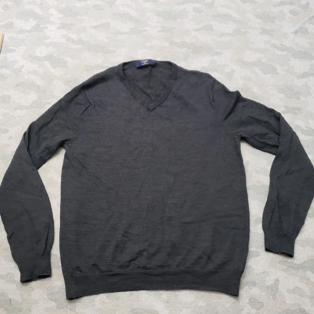 J. Crew Sweater Mens Large Gray Pullover V-Neck Merino Wool Preppy